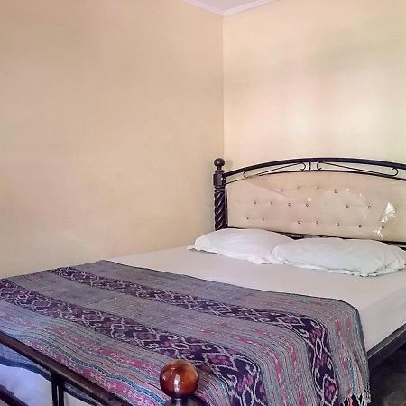 Oka Homestay Mitra Reddoorz Mataram Kültér fotó