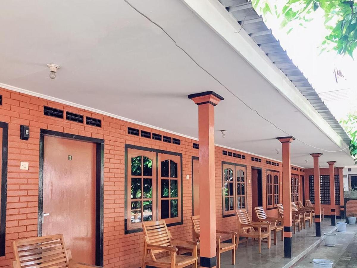 Oka Homestay Mitra Reddoorz Mataram Kültér fotó