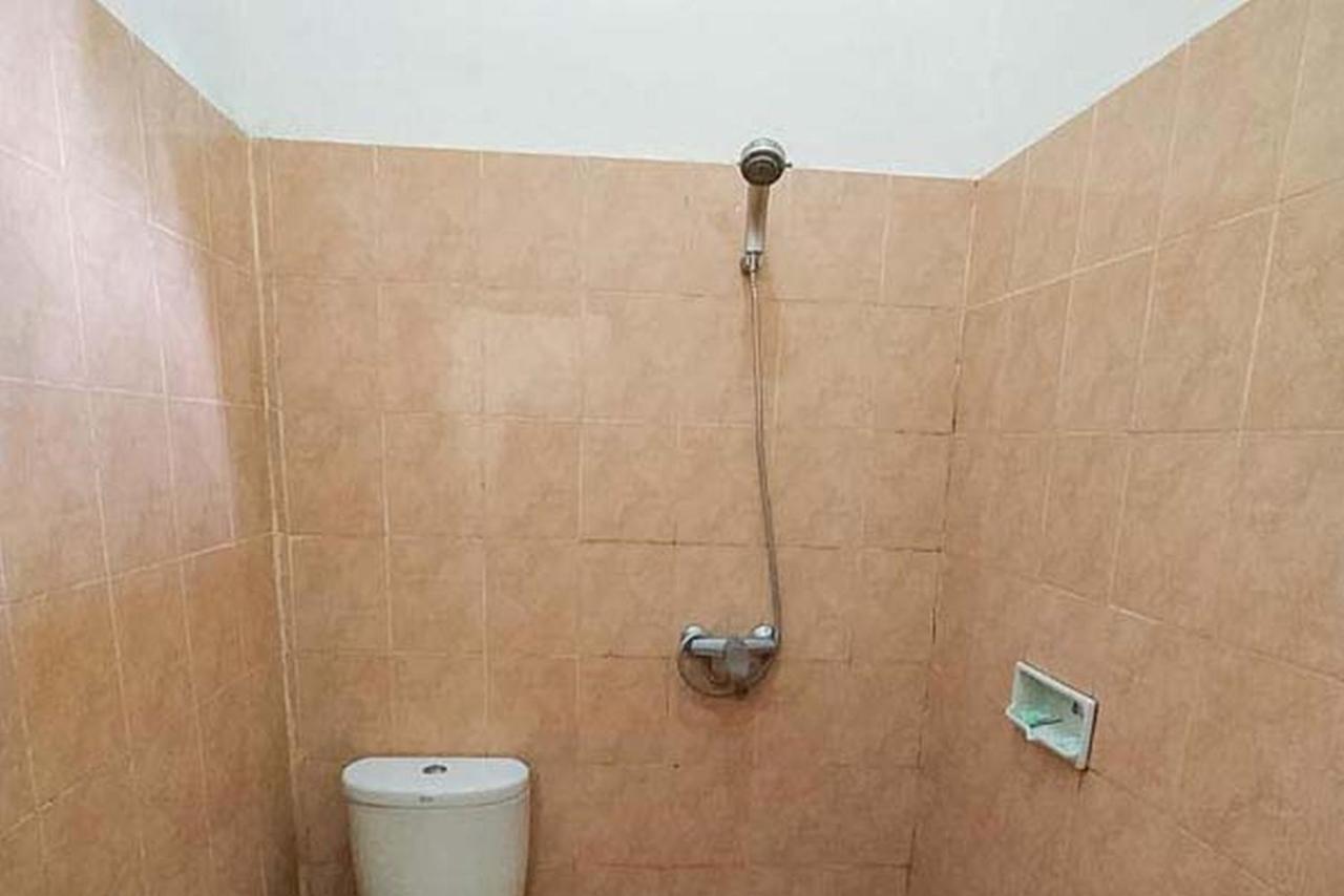 Oka Homestay Mitra Reddoorz Mataram Kültér fotó